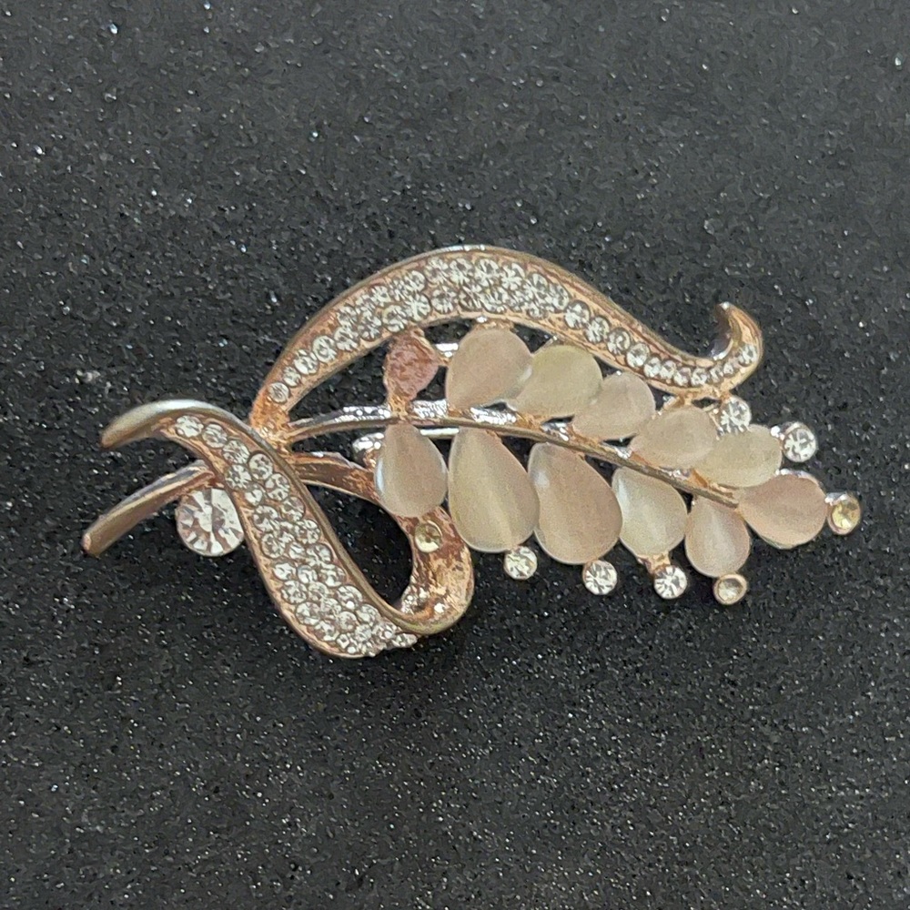 Brooches Pin - Picture 3 of 6
